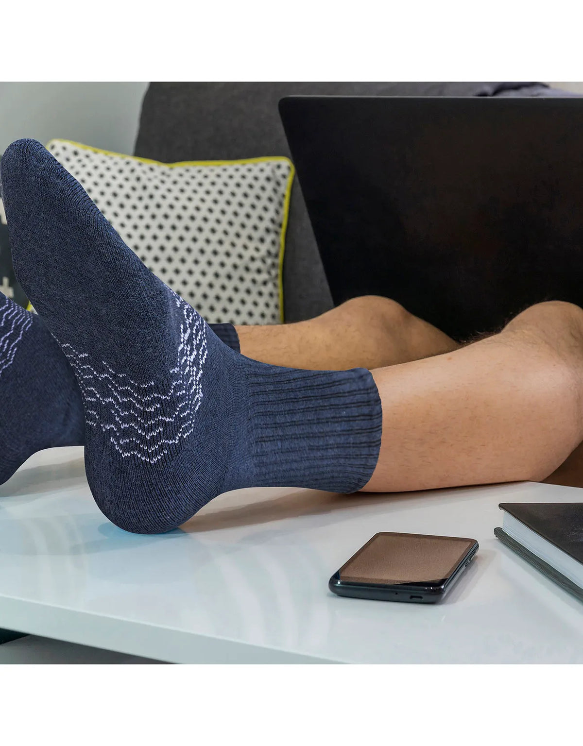 Men's Moisture Control Athletic Crew Socks - 1 pack