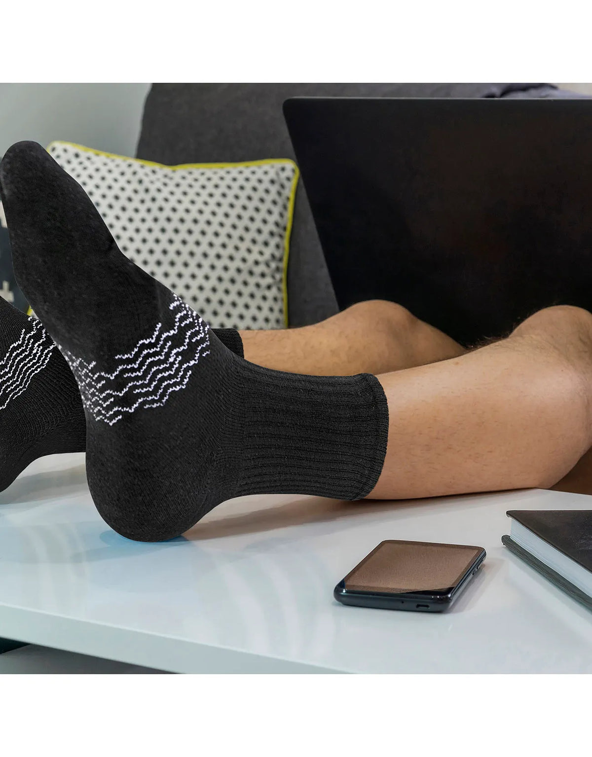 Men's Moisture Control Athletic Crew Socks - 3 pack